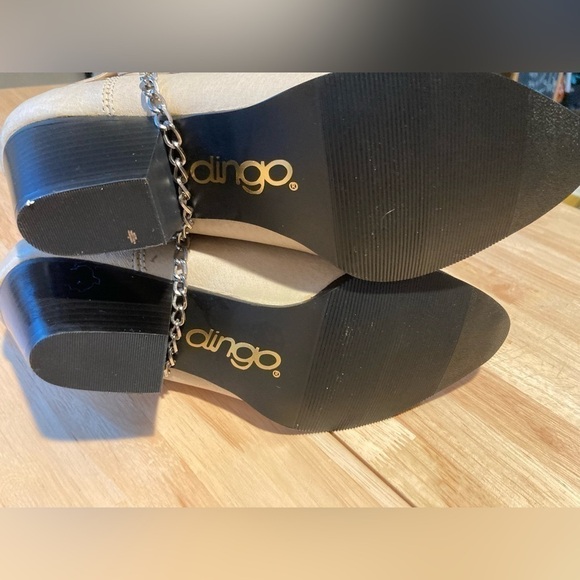 Dingo Ladies Tan pig slouch w/ harness in size 9.5 medium - Picture 9 of 15